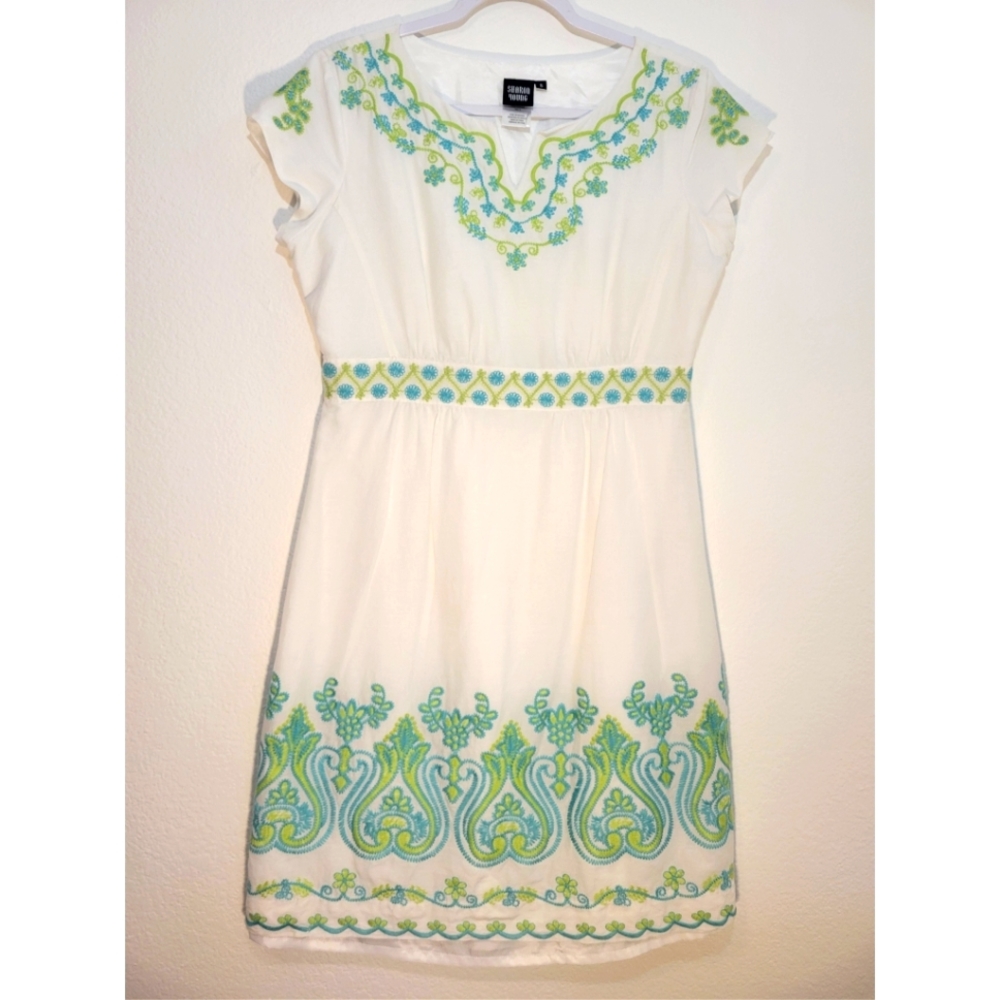 Sharon Young White Embroidered Dress Size 8